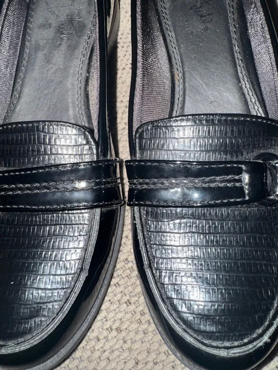 Life Stride Black Textured Loafer Flats with Buckle Accent - Picture 2 of 6